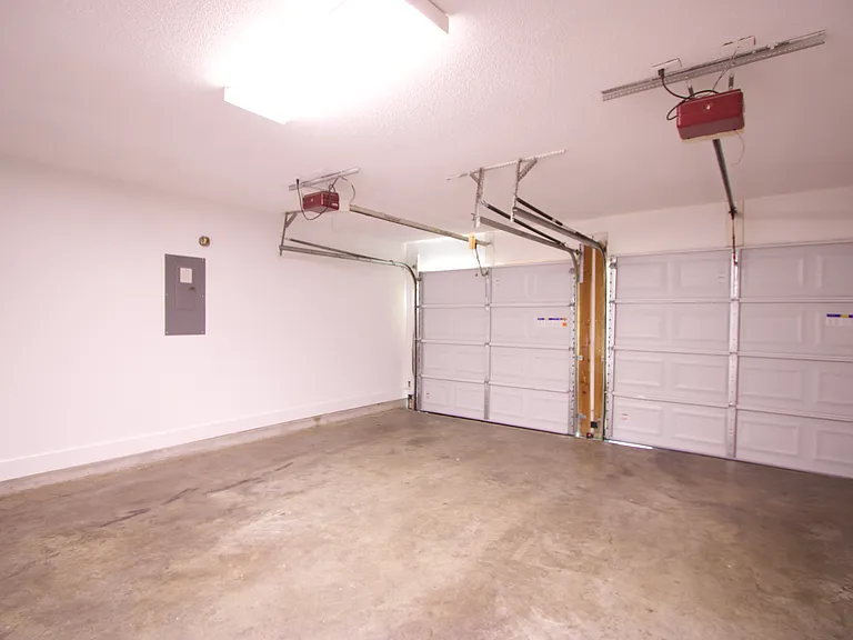 4216 Lake Woodard Dr — Photo 10