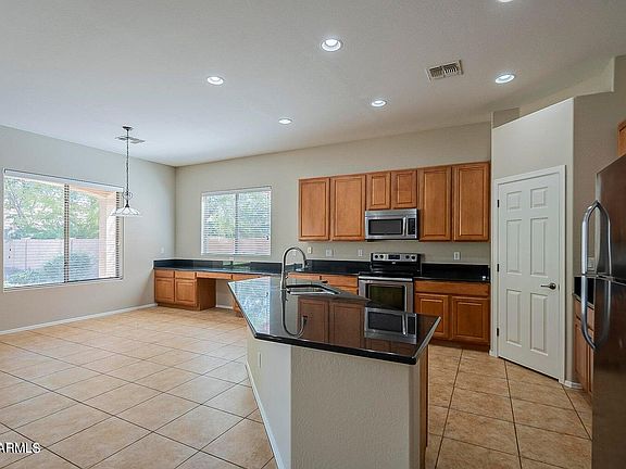 5th image of 45240 W WINDROSE Drive