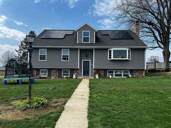 601 Mayflower Dr, Myerstown, PA 17067