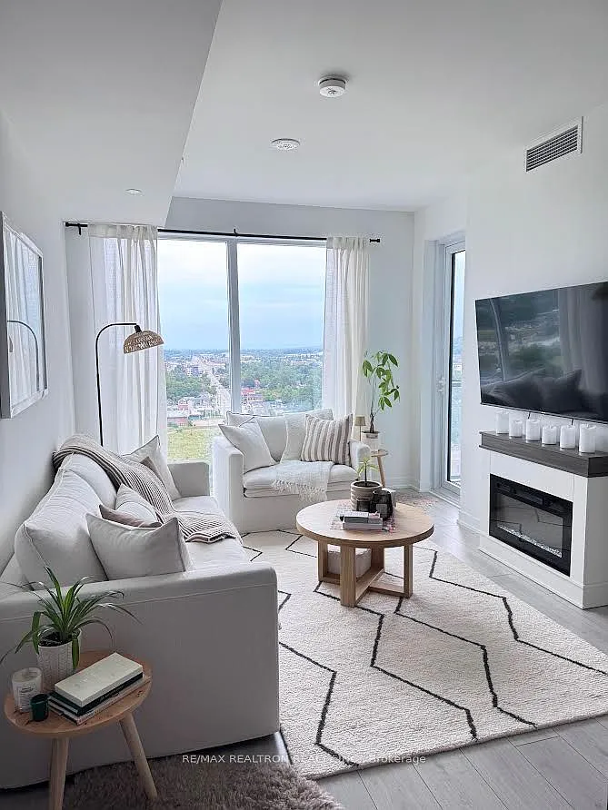 Debut Condominium — Photo 1