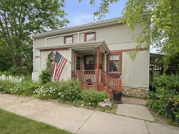 232 Second STREET, Hartford, WI 53027