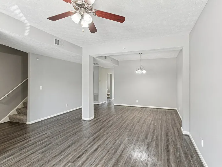 Orchard Hills Apartments — Photo 25