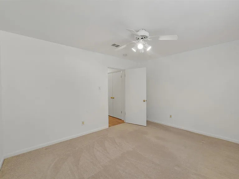 8415 Braesdale Ln — Photo 20
