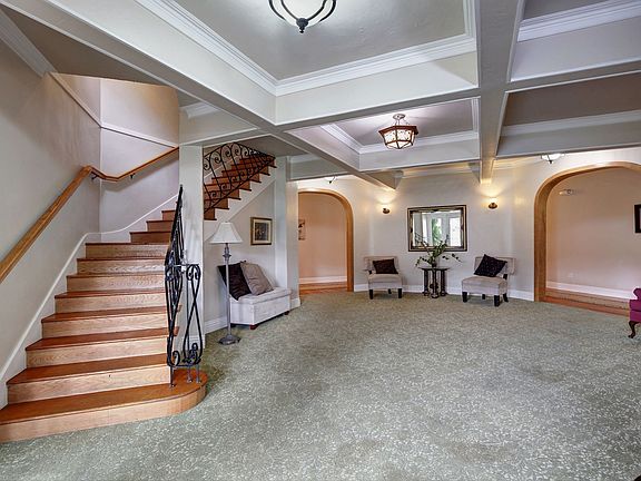 4th image of 2329 C St APT 14