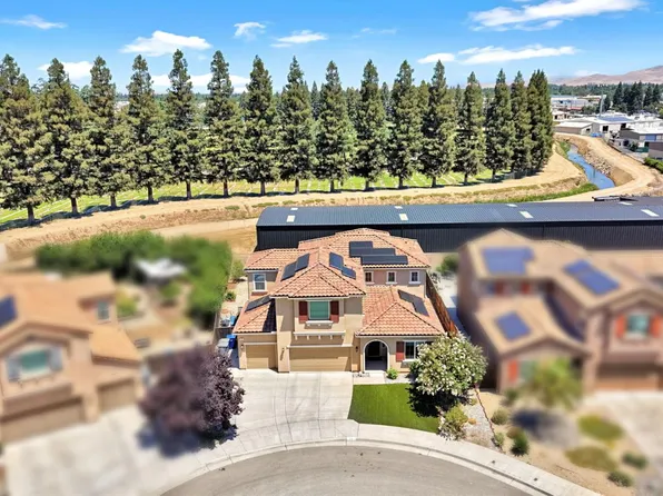 17 Polson Ave, Clovis, CA 93612