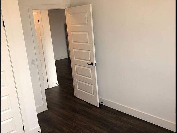 4th image of 26 Lowes Rd W #305