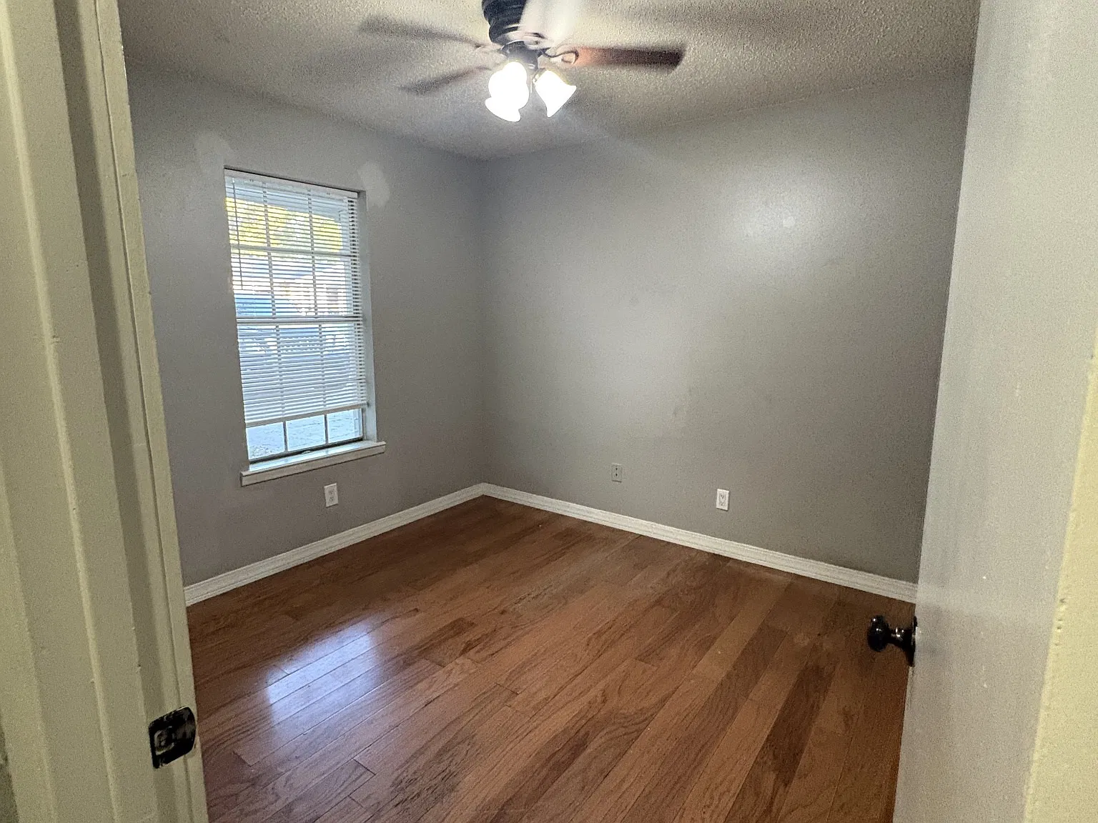 4 bed, 1352 sqft, $1,350 — Photo 4