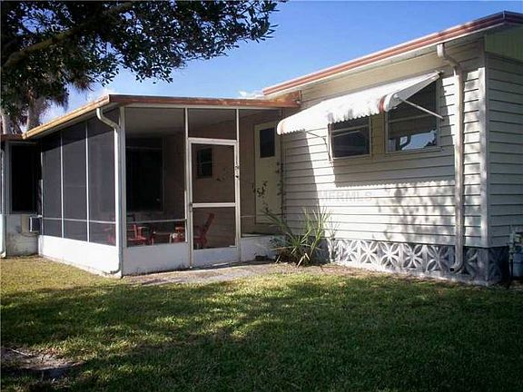 3rd image of 6840 Pleasant Ct