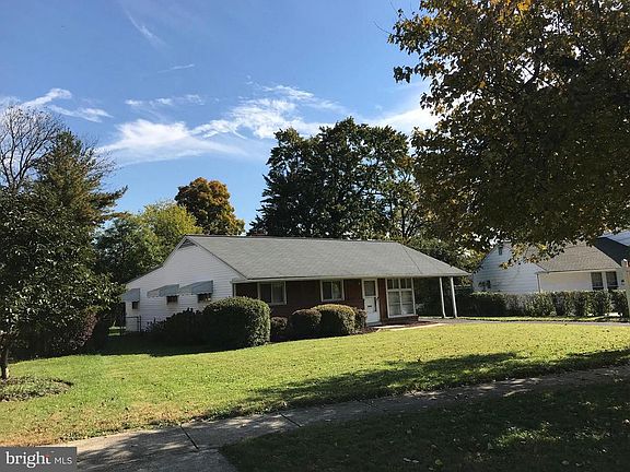 2nd image of 13707 Parkland Dr