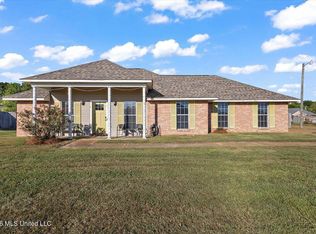 1018 Bullrun Dr, Byram, MS 39272