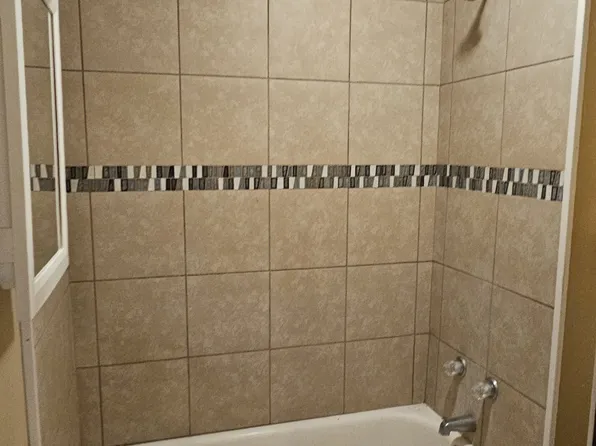 110 1/2 E Jefferson St, Kokomo, IN 46901