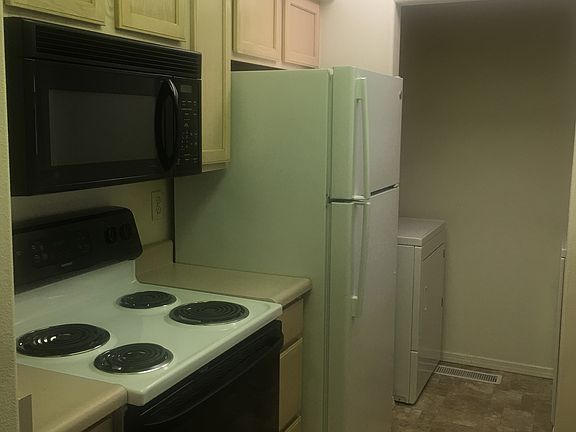 Kitchen - Left View
