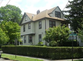 42 Meadow Ln, New Rochelle, NY 10805