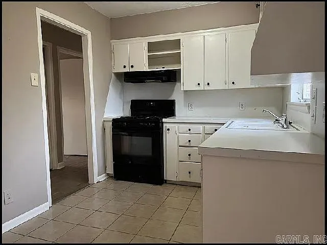 40 Barbara Dr — Photo 5