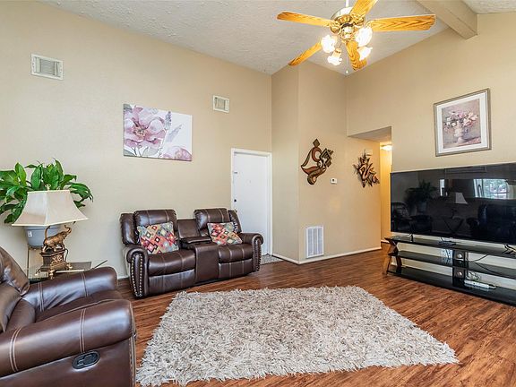 5th image of 12210 Westwold Dr