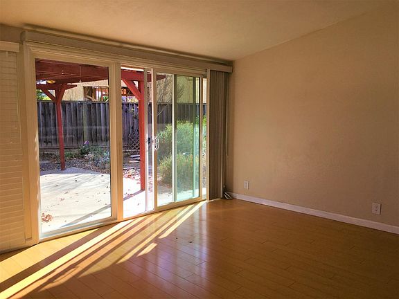 2nd image of 10802 Gascoigne Dr