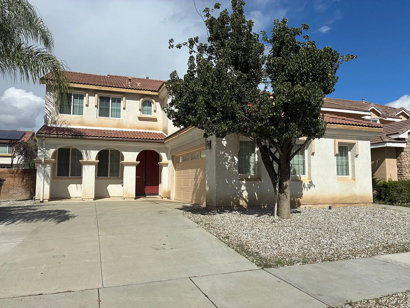 Beautiful and spacious 5-bedroom, 3-bathroom in Hemet — Photo 2