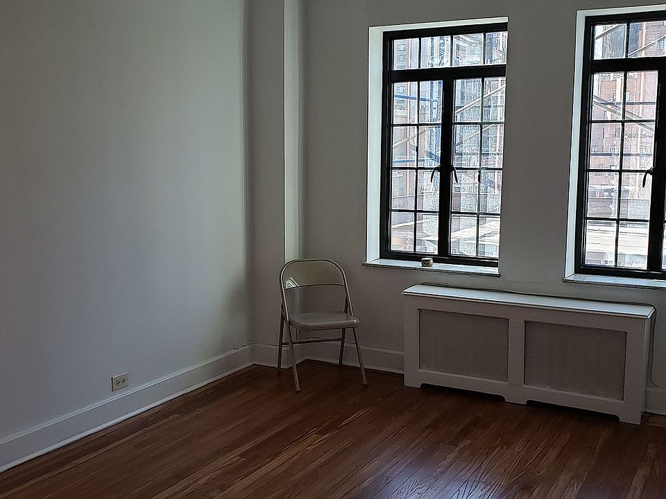 1st image of 25 Tudor City Pl APT 1512