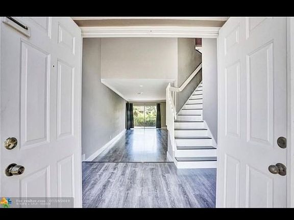 4th image of 7356 Viscaya Cir