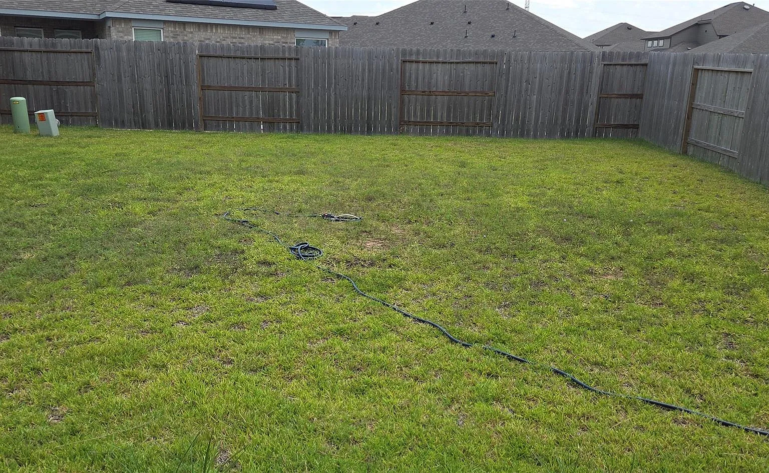 4 bed, 2.5 bath, 2103 sqft, $2,350 — Photo 2