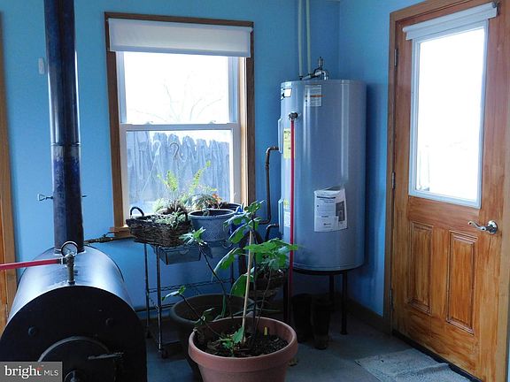 3rd image of 171 Gaul Rd