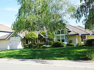 870 Lake Front Dr, Sacramento, CA
