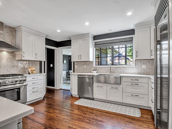 3rd image of 37 Eltham Dr