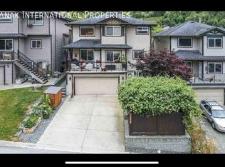 10321 Robertson St, Maple Ridge, BC V2W0A8