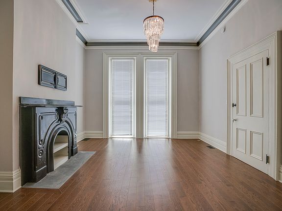 3rd image of 852 N Lincoln Ave #1