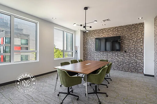 Rented by MySpaceNYC | media 17