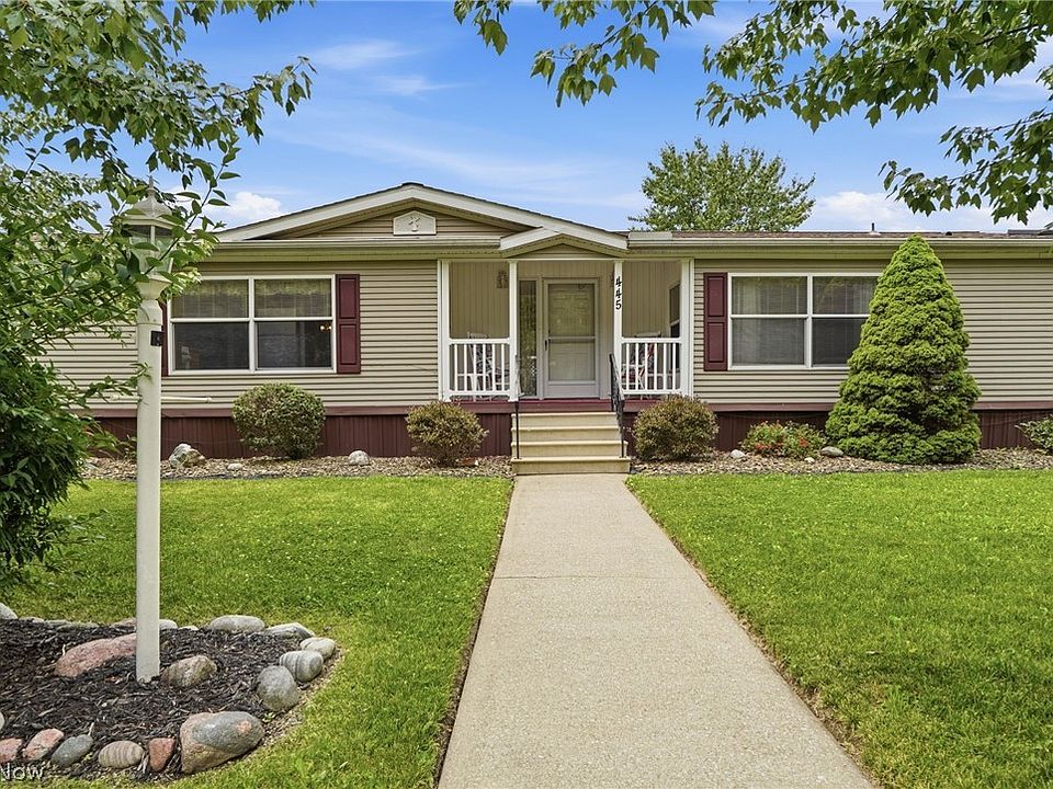 1st image of 445 Pin Oak Cir