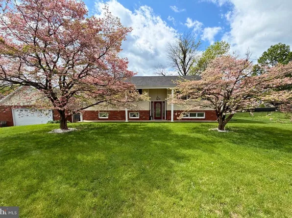 328 Wayburn St, Greencastle, PA 17225