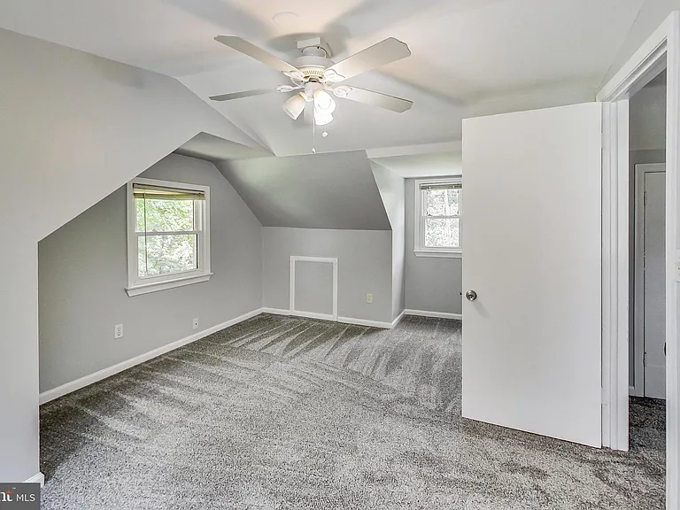 6641 Barrett Rd — Photo 27