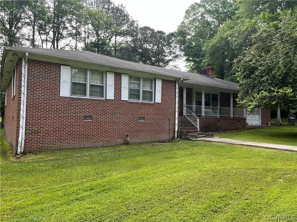 127 Pine St, Wakefield, VA 23888