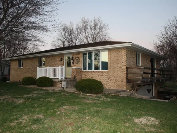 501 Burlington Ave, Saint David, IL 61563