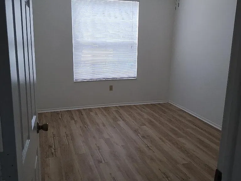 3069 Huron Ave — Photo 7