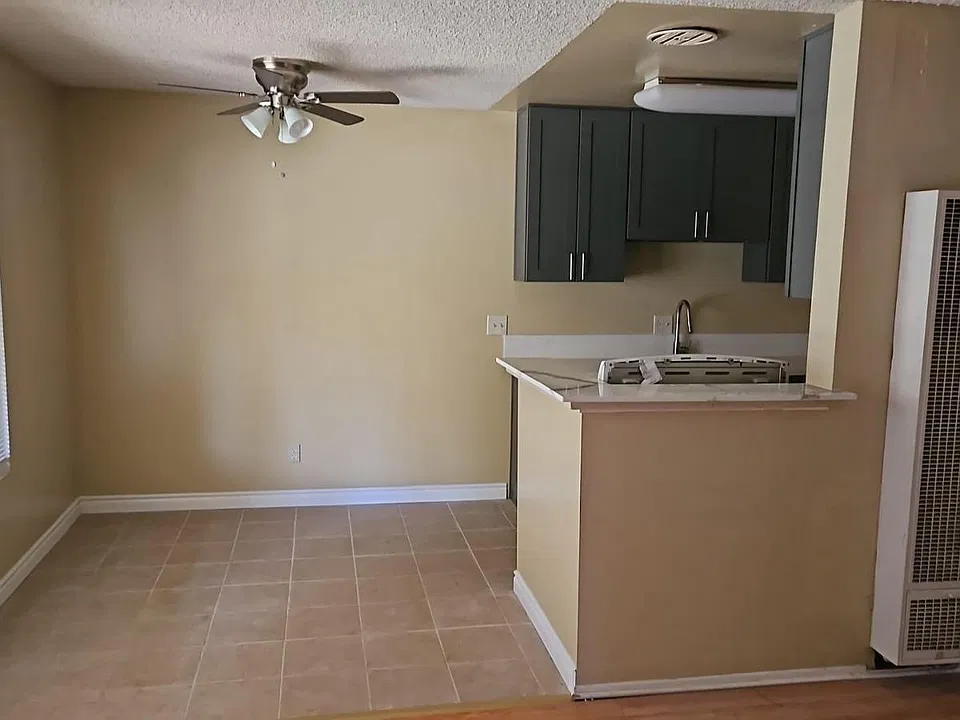 2249 W Vancouver Dr #7