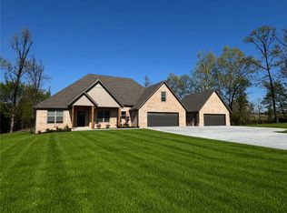 (Undisclosed Address), Gentry, AR 72734