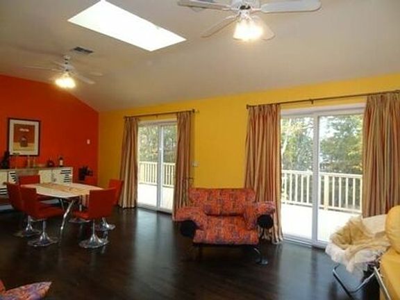 3rd image of 29 Sylvan Ln