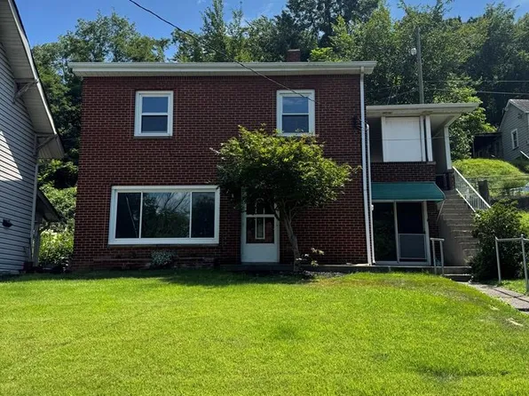 1064 Clifton Street, Follansbee, WV 26037