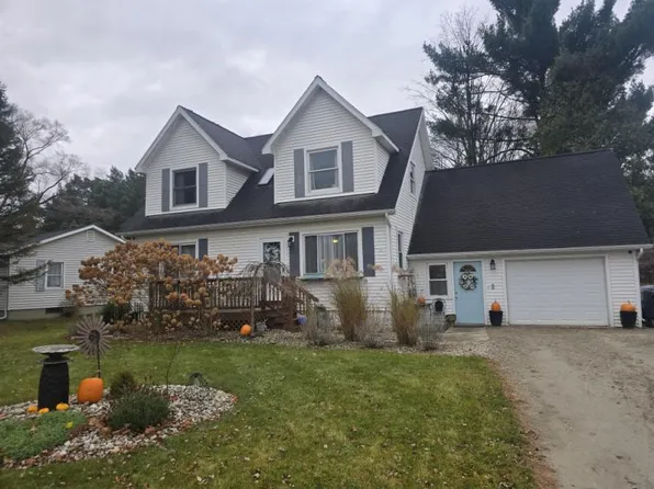 1562 E Dayton Rd, Caro, MI 48723