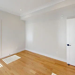 4 bed, 1100 sqft, $5,150 — Photo 3