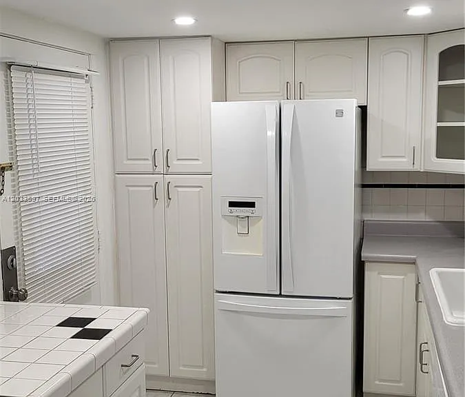 3401 N Country Club Dr #211 — Photo 7