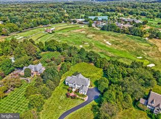 401 Walker Rd, Great Falls, VA 22066