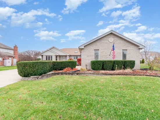 2377 Rock Cyn, New Lenox, IL 60451