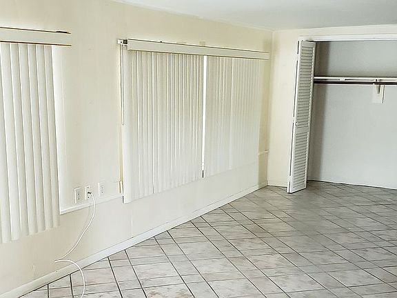 5th image of 2801 Teal Ave
