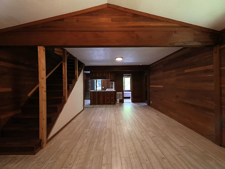 4452 Greenwood Heights Dr — Photo 13
