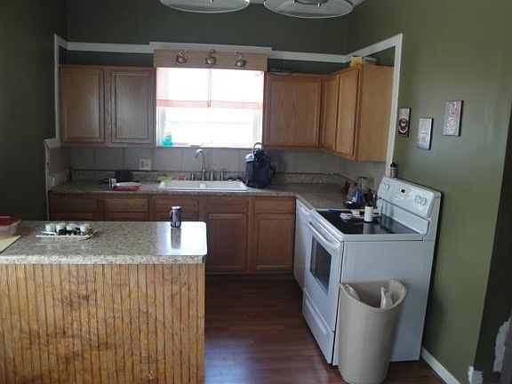 5th image of 311 Markwith Ave