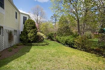5th image of 43 Willow Ave