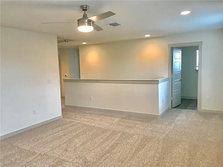 10408 Fulton Ave — Photo 14